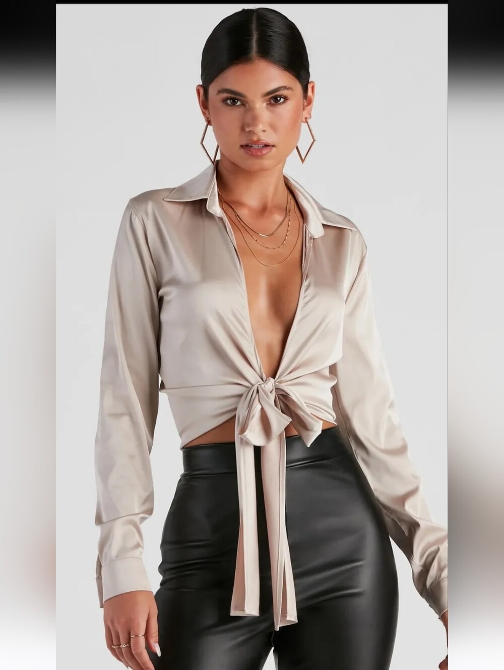 NWOT Windsor So Sleek Green Satin Tie-Front Blouse Size M